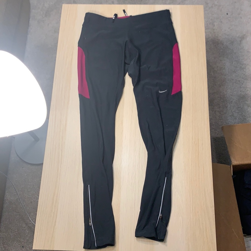 Nike Dry Fit Leggings XS Black and pink